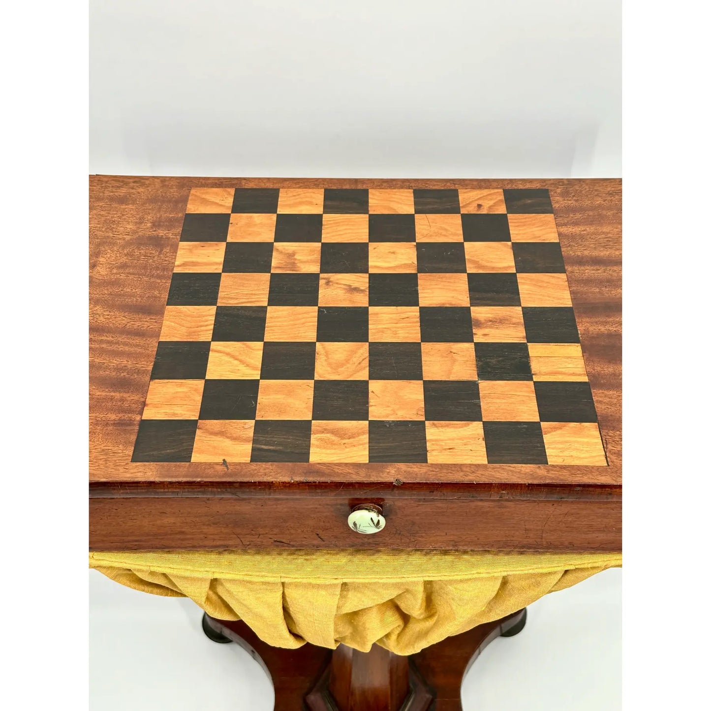 Late 19th Century Classical Mahogany Chess Table With Inlaid Top