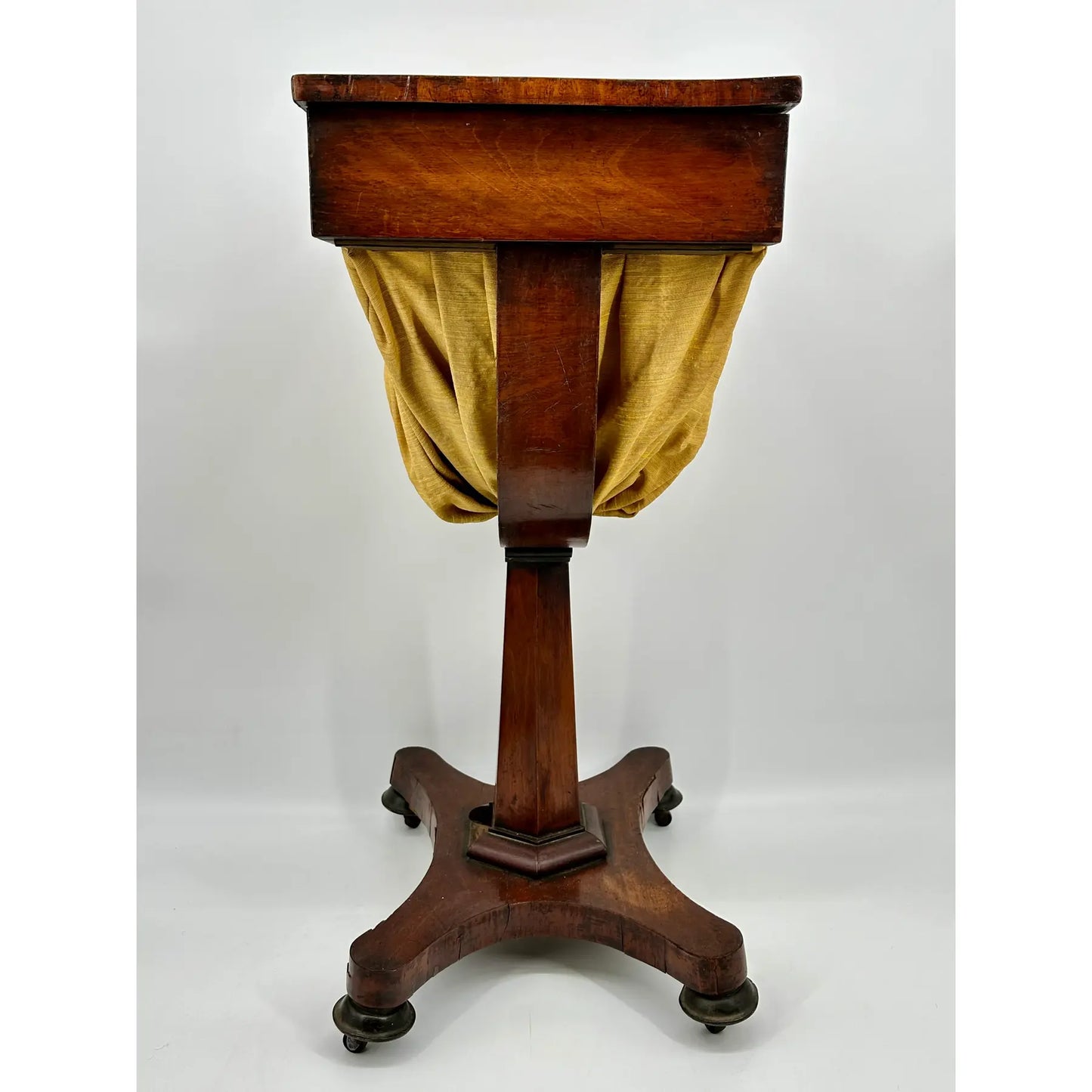 Late 19th Century Classical Mahogany Chess Table With Inlaid Top