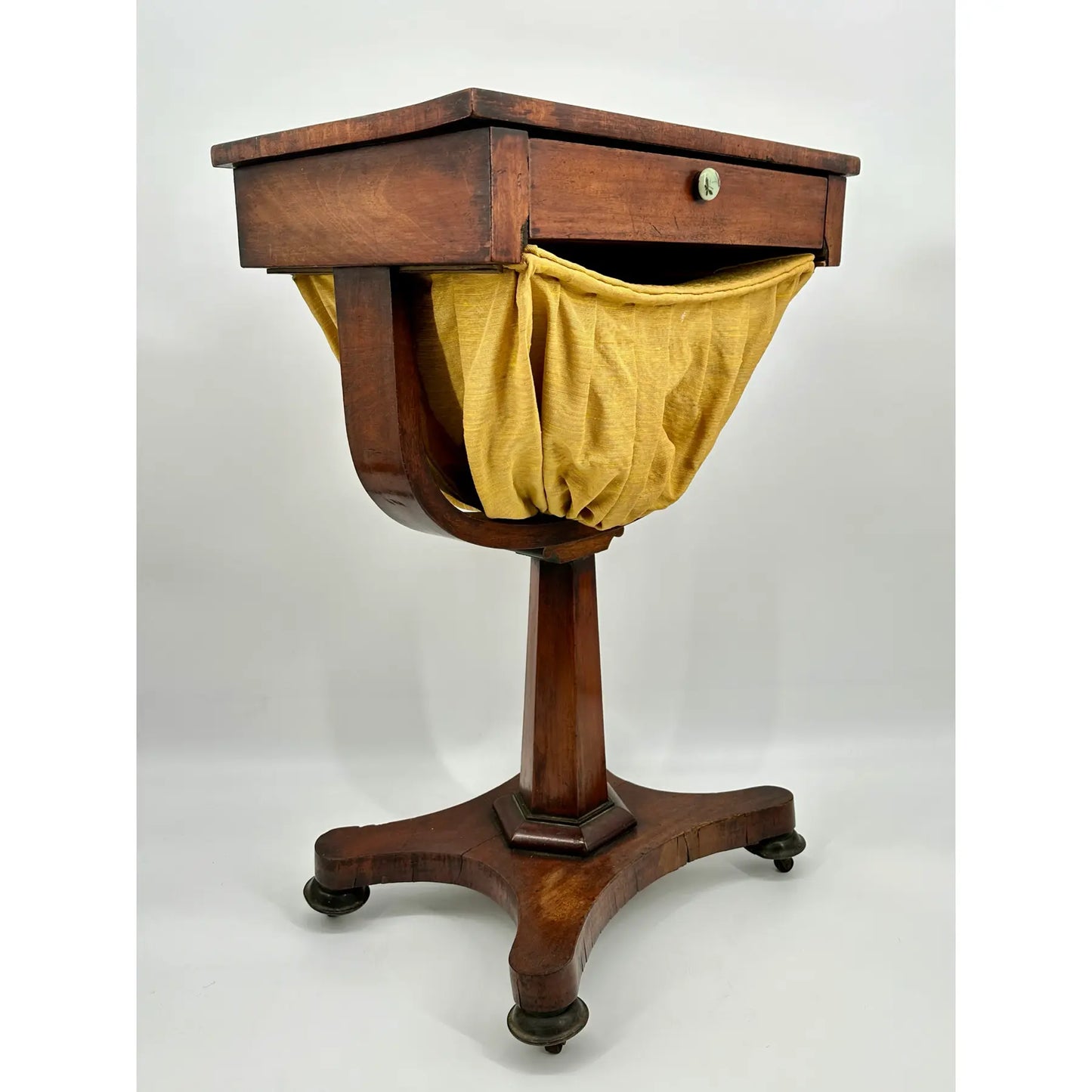 Late 19th Century Classical Mahogany Chess Table With Inlaid Top