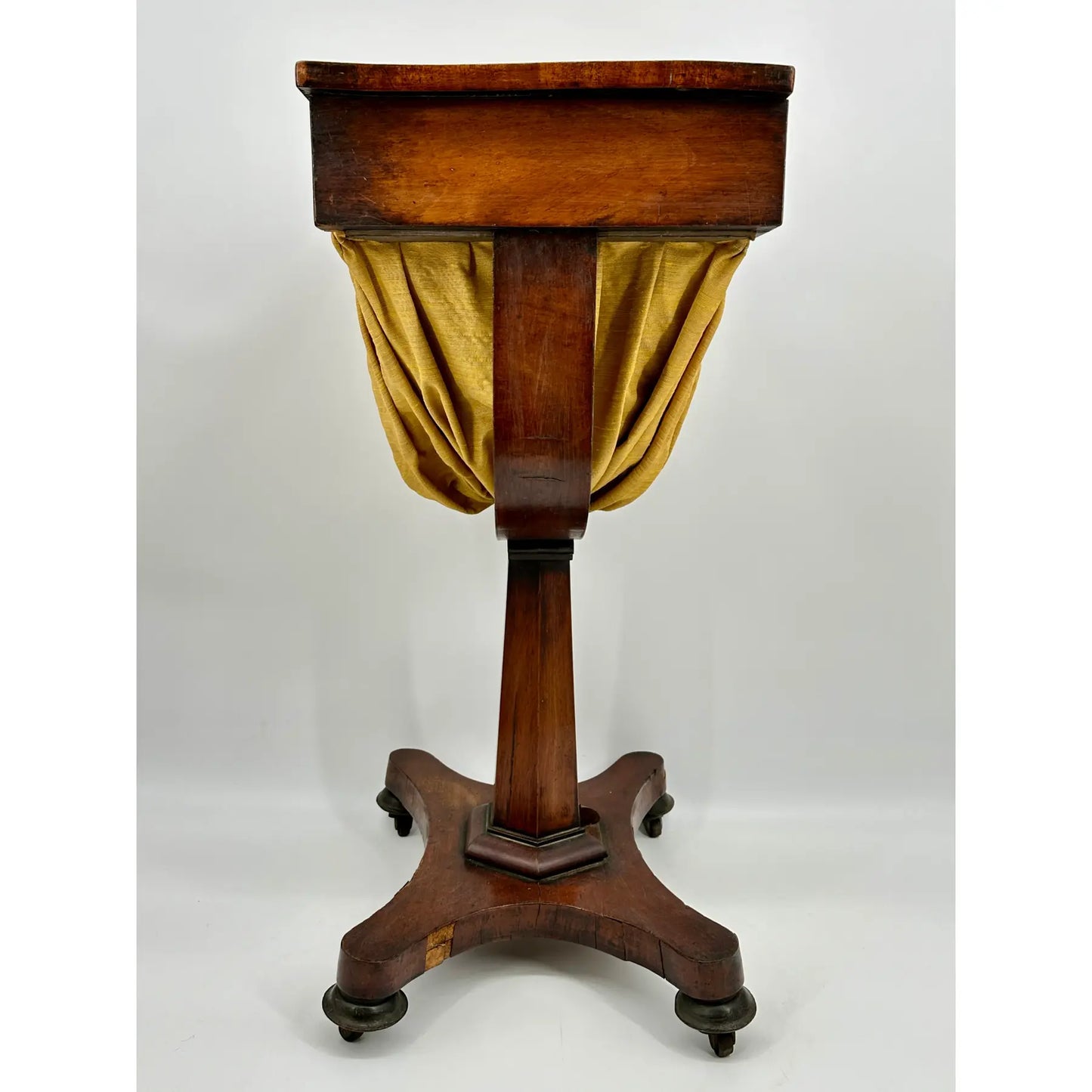 Late 19th Century Classical Mahogany Chess Table With Inlaid Top