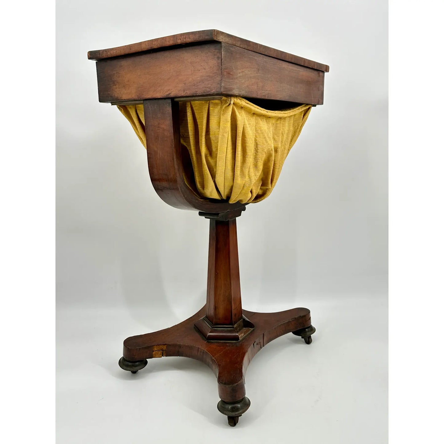 Late 19th Century Classical Mahogany Chess Table With Inlaid Top
