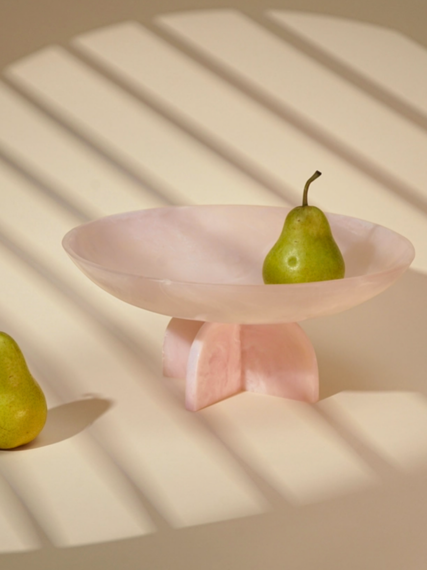 Lucente Pink Resin Fruit Bowl